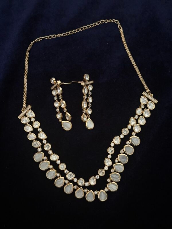 Moissanite Set with mother of pearl