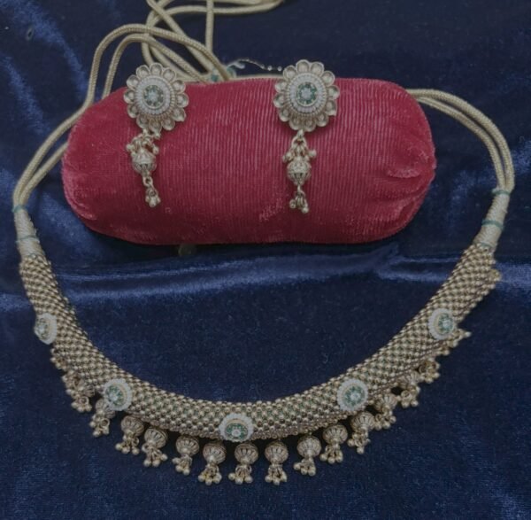 Kanthi Choker Set